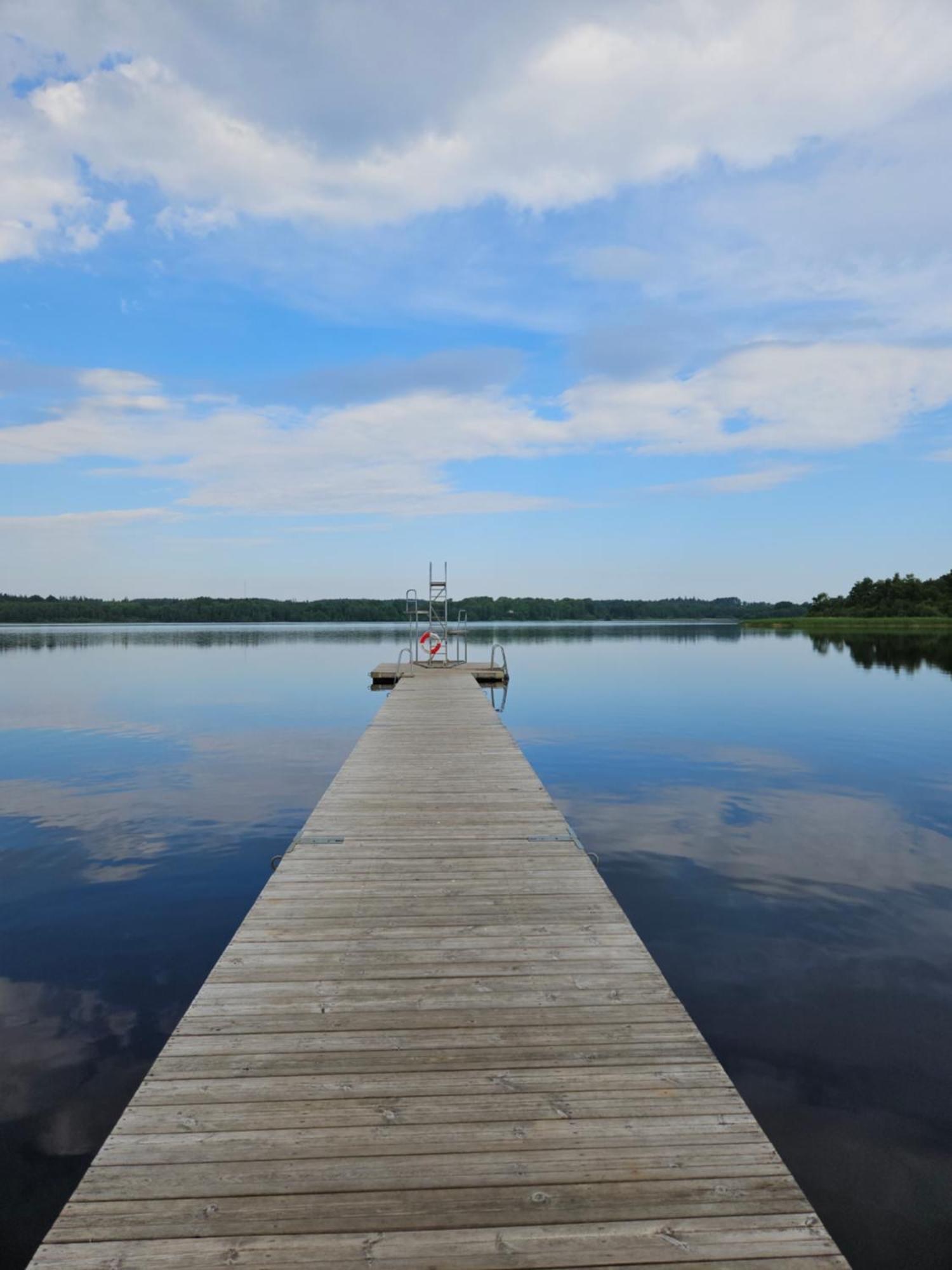 Mysig Stuga I Naturskoent Omrade. Vetlanda Bagian luar foto